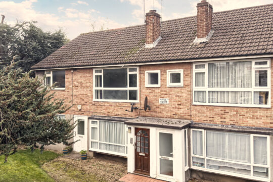 Alston Court, Barnet, EN5