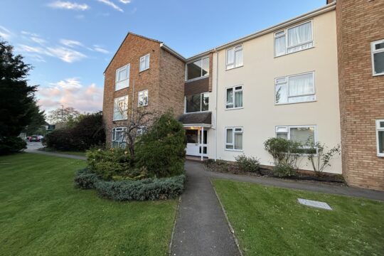 Harris Close, Enfield, EN2